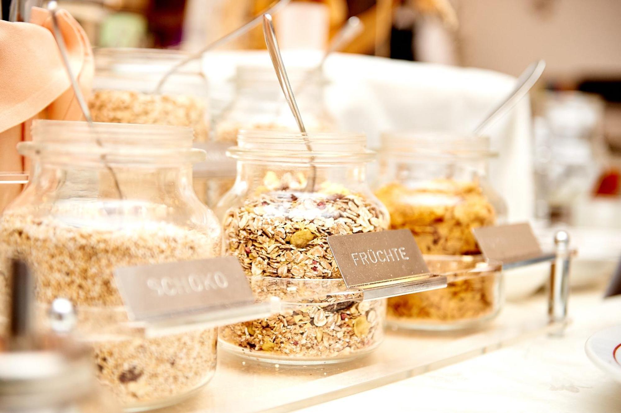 Vegan Hotel Und Restaurants Nicolay 1881 ツェルティンゲン・ラハティグ エクステリア 写真