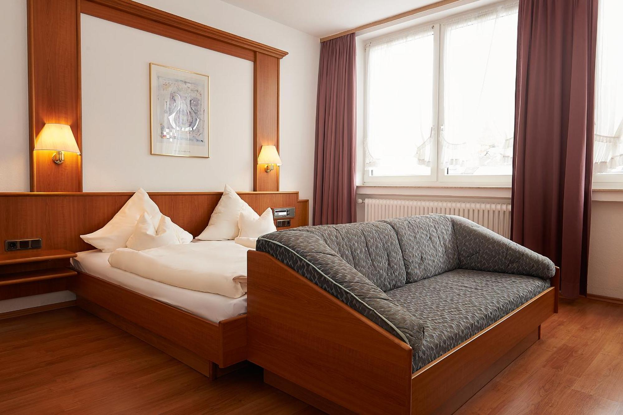 Vegan Hotel Und Restaurants Nicolay 1881 ツェルティンゲン・ラハティグ エクステリア 写真