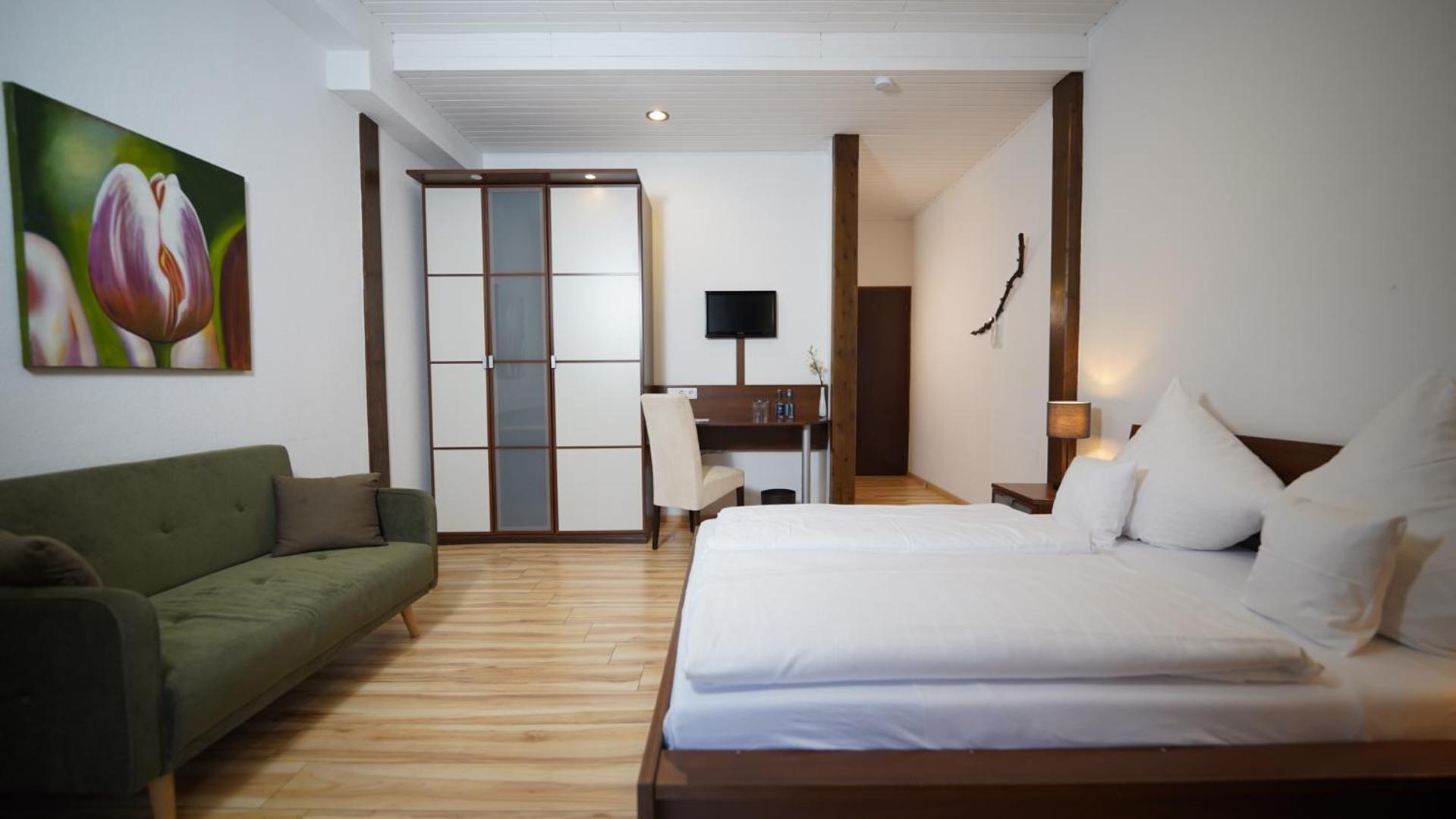 Vegan Hotel Und Restaurants Nicolay 1881 ツェルティンゲン・ラハティグ エクステリア 写真