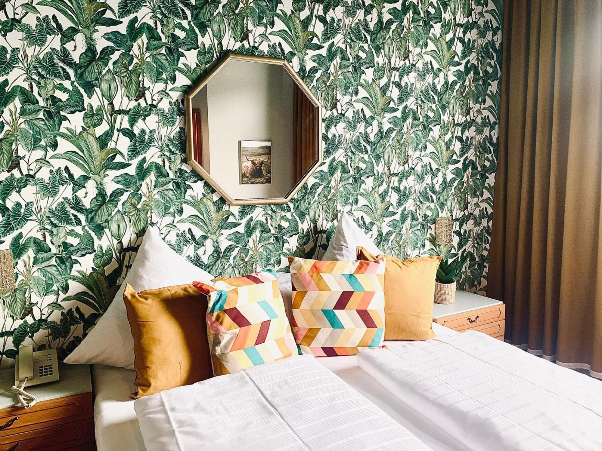 Vegan Hotel Und Restaurants Nicolay 1881 ツェルティンゲン・ラハティグ エクステリア 写真