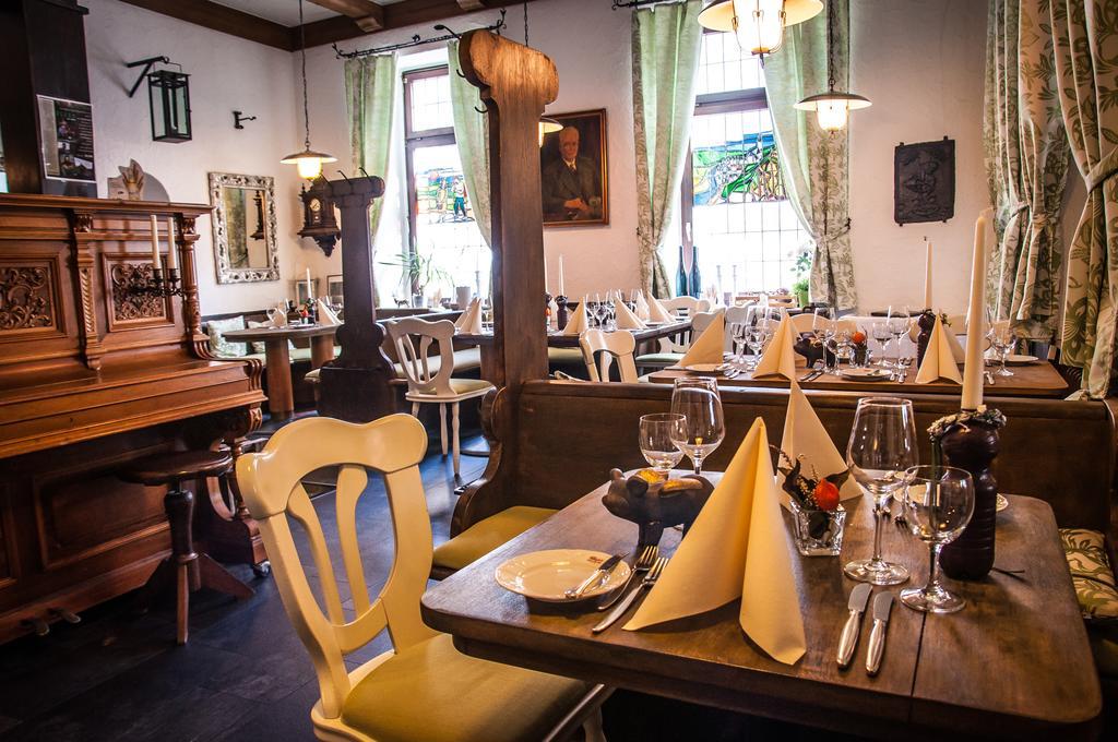 Vegan Hotel Und Restaurants Nicolay 1881 ツェルティンゲン・ラハティグ エクステリア 写真